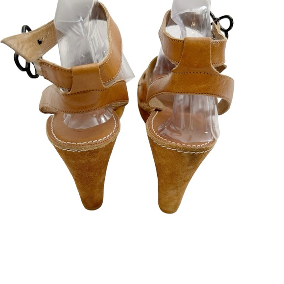 Coach Light Brown Calf Leather Telma Butterfly Adjustable Strap Wedge Sandals,10 - Picture 7 of 14